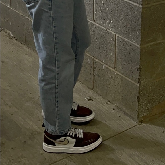 Meet your Posher, Anne - Picture 2 of 2